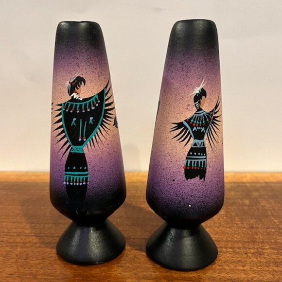 Pair of Navajo Native American Purple Hand Painted Bud Vases Signed - Picture 4 of 8